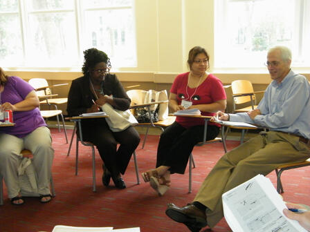 Charles Flanagan, director of educational programs at The Center for Legislative Archives at the National Archives, shares resources with Houston teachers. Charles Flanagan at a Houston workshop